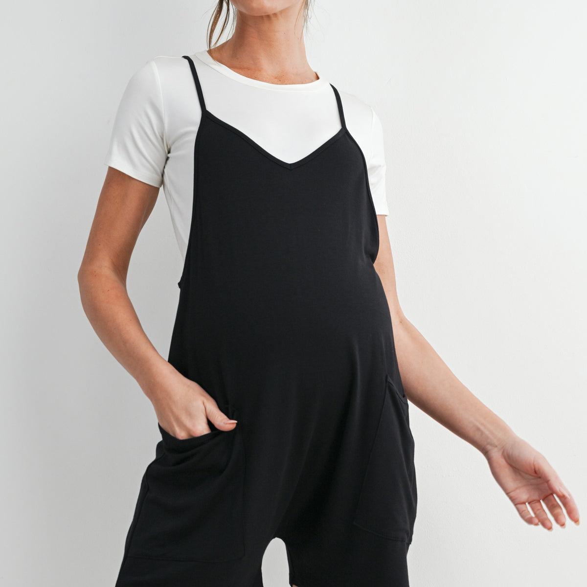 Relaxed Fit Adjustable Straps Sleeveless Maternity Romper with Pockets