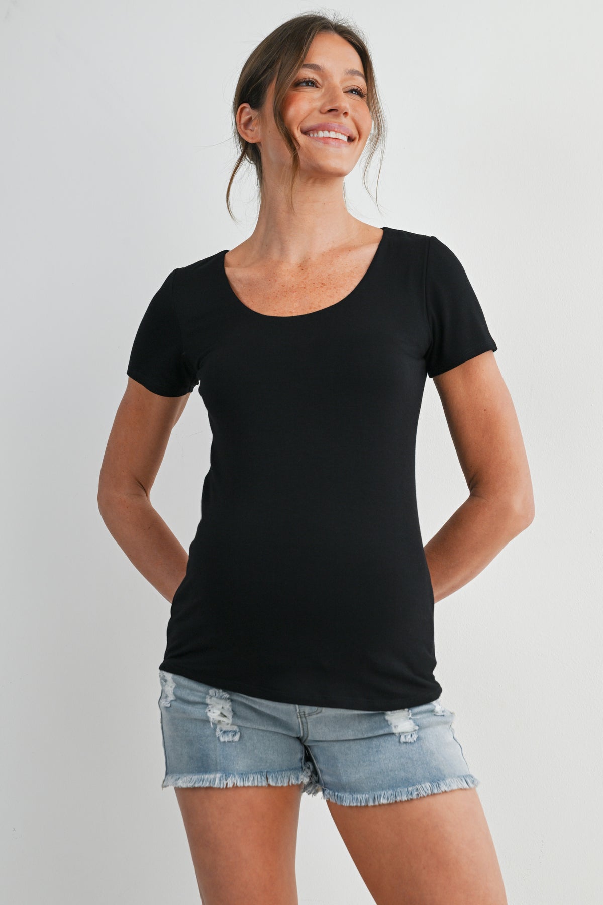 Black Casual Fitted Scoop Neck Short Sleeve Maternity T-Shirt Front View
