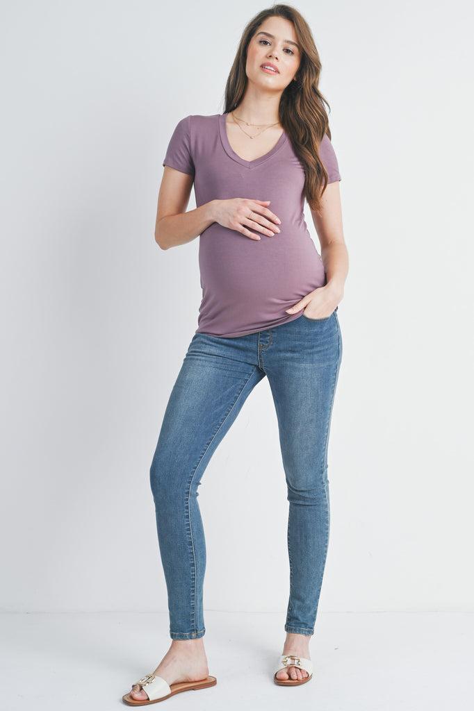 Mauve Basic V Neck Short Sleeve Maternity Top Full Body