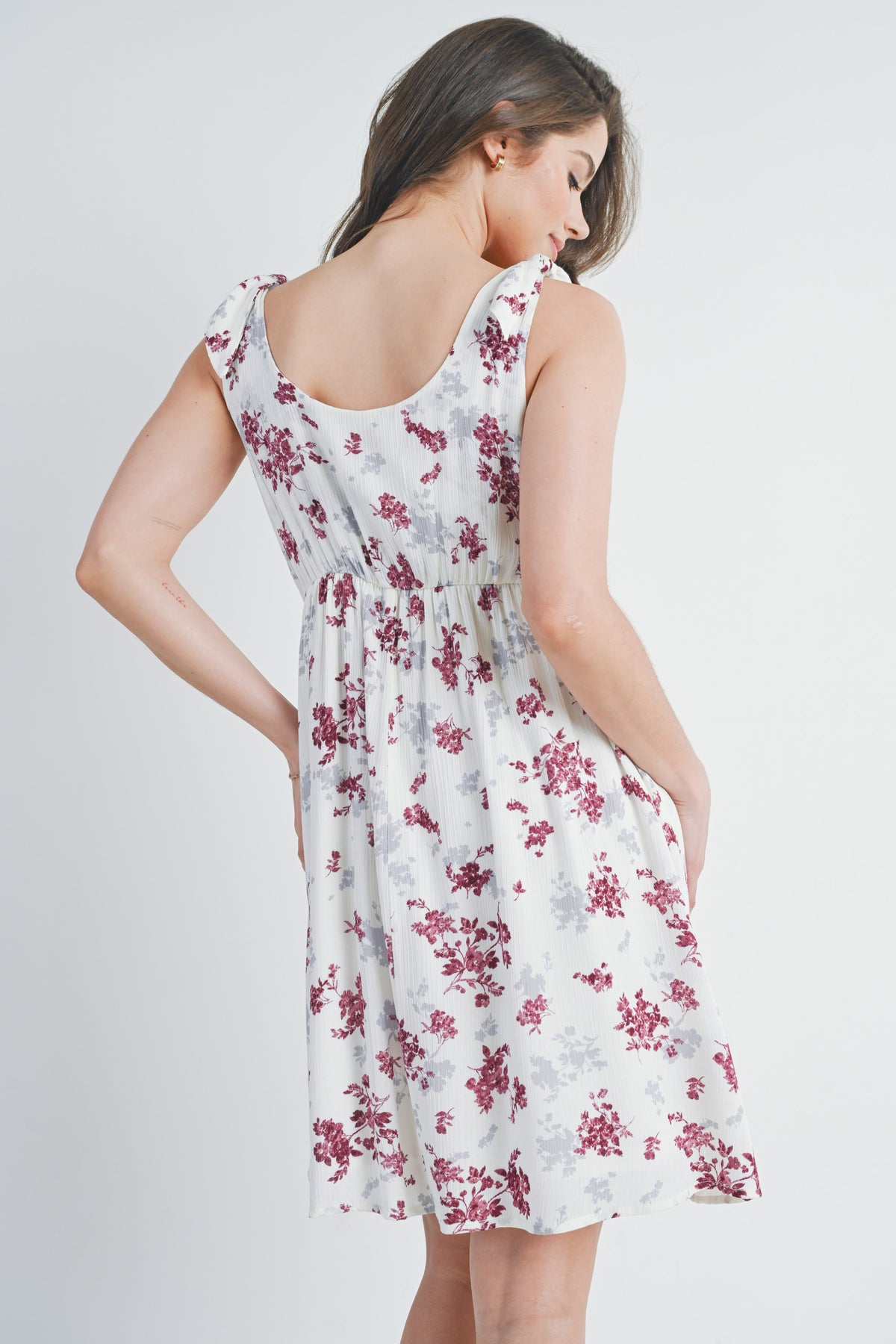 Ivory/Mauve Floral Tie Strap Wrap Maternity Dress with Pockets *Nursing Friendly* Back View