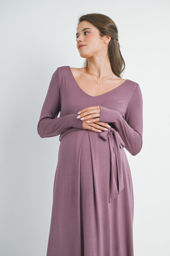 Mauve Long Sleeve V Neck  Maternity Maxi Dress Close Up