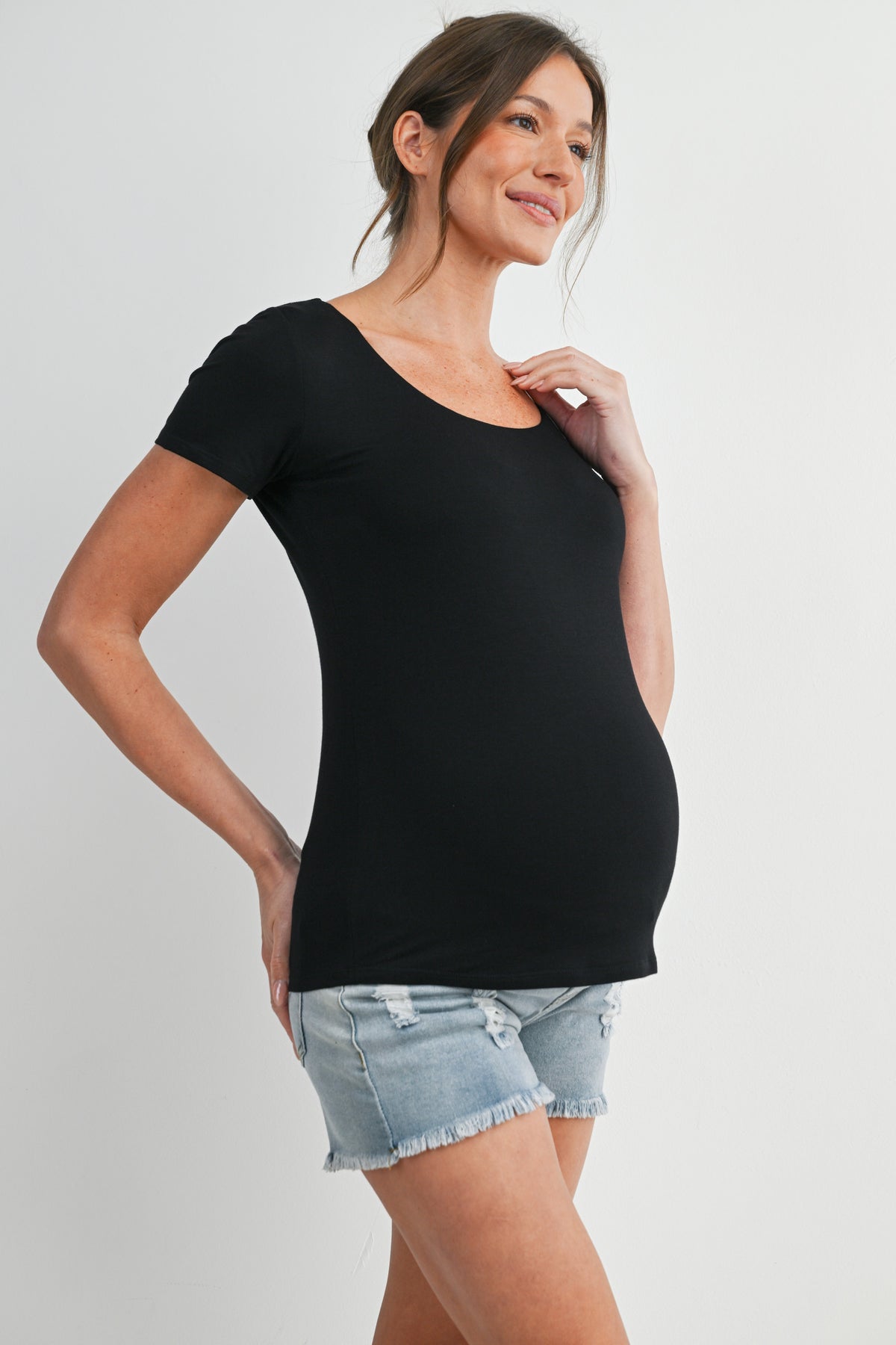 Black Casual Fitted Scoop Neck Short Sleeve Maternity T-Shirt Side View
