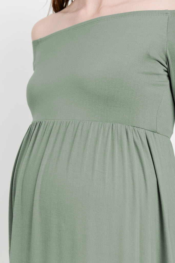 Green Off Shoulder Long Sleeve Maternity Maxi Dress Close Up