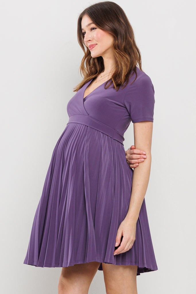 Dusty Purple Pleated V-Neck Short Sleeve Maternity Dress